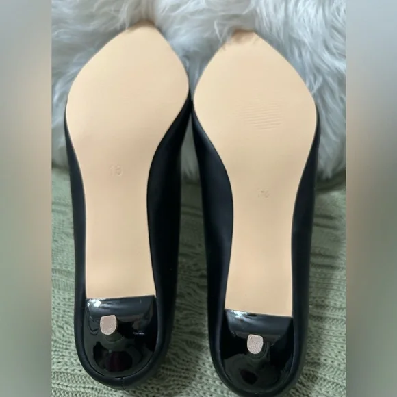 NWT Audrey Collection Black Pointed Toe Heels Size 13 - Picture 6 of 6